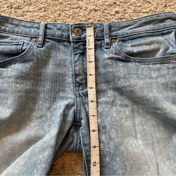 Abercrombie & Fitch 4 / 27 Low Rise Skinny Jeans w/ Floral Print - Picture 6 of 8